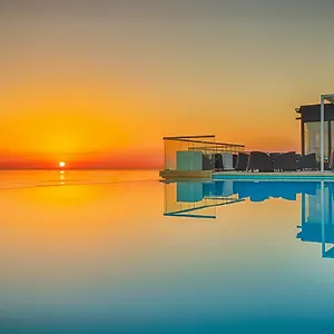 https://the-palace-malta-hotel.qawrahotelsmalta.org